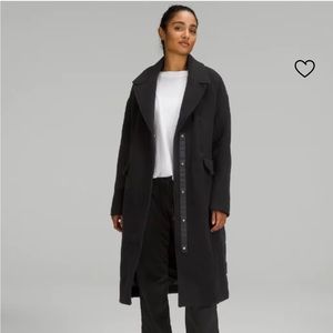 Lululemon wool long coat jacket 6. Primaloft soft warm coat. Size 6 and fits TTS